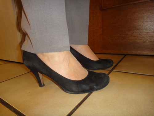 Schwarze wildleder pumps von - wildleder-pumps,